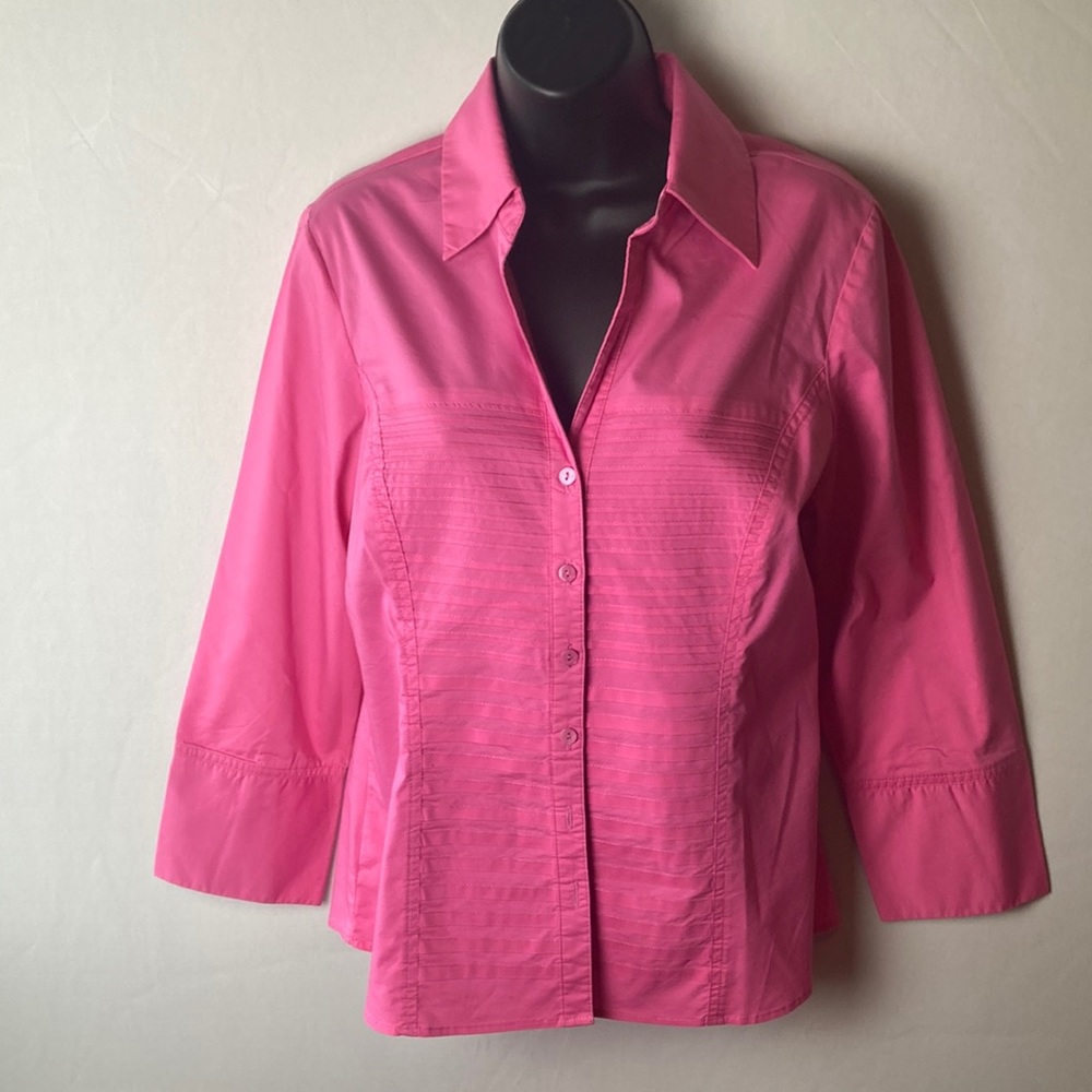 Signature Larry Levine, size PL Fuchsia Blouse